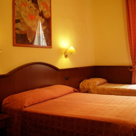Persepolis Rome Hotel Exterior foto