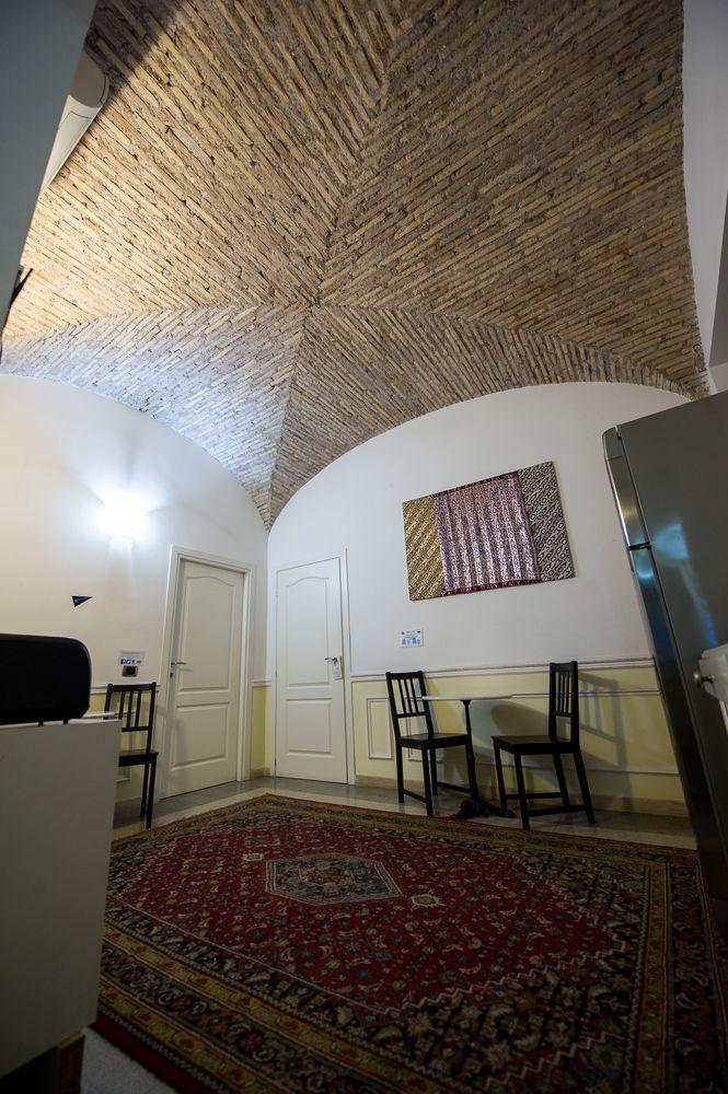Persepolis Rome Hotel Exterior foto
