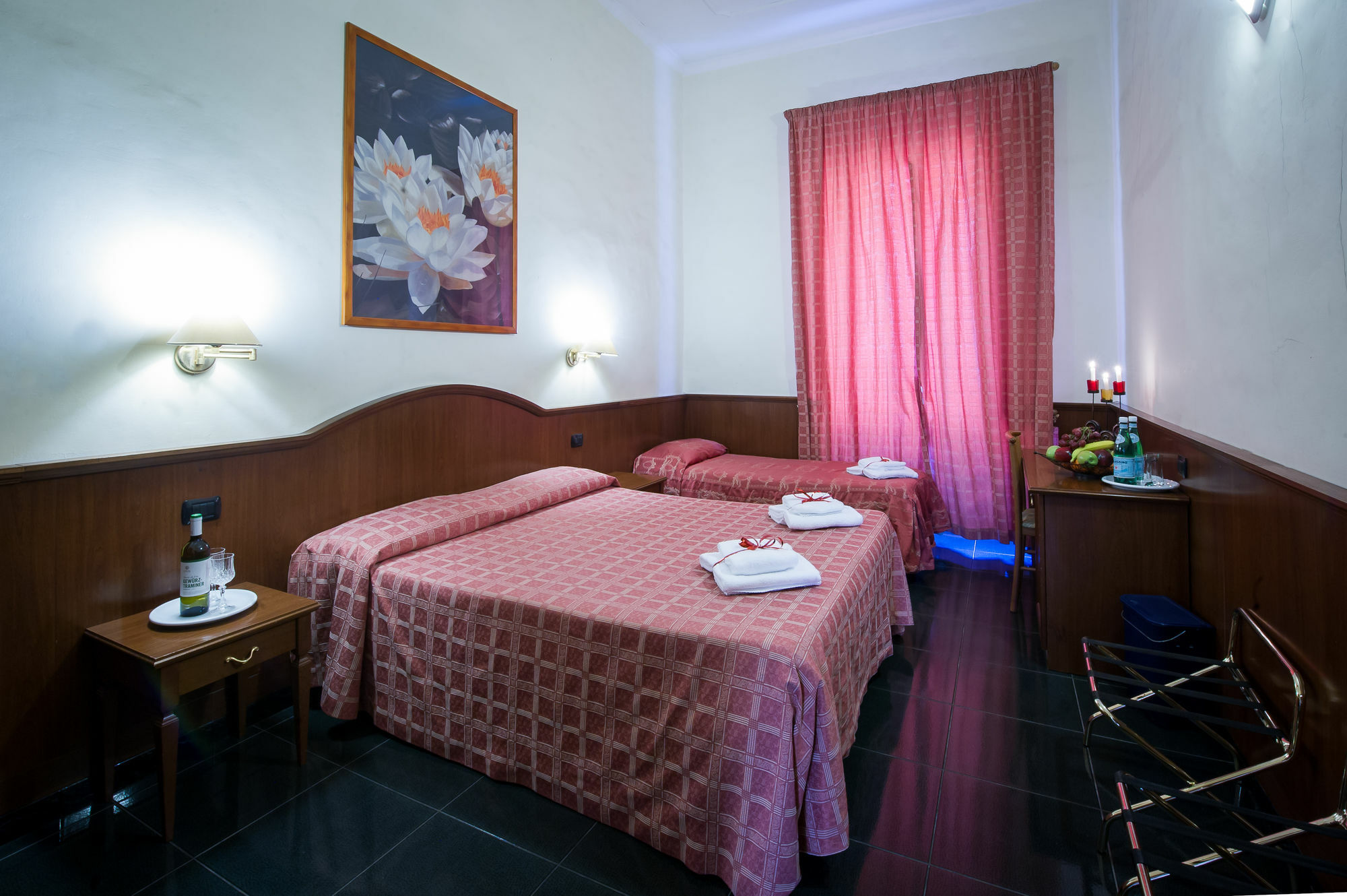 Persepolis Rome Hotel Exterior foto